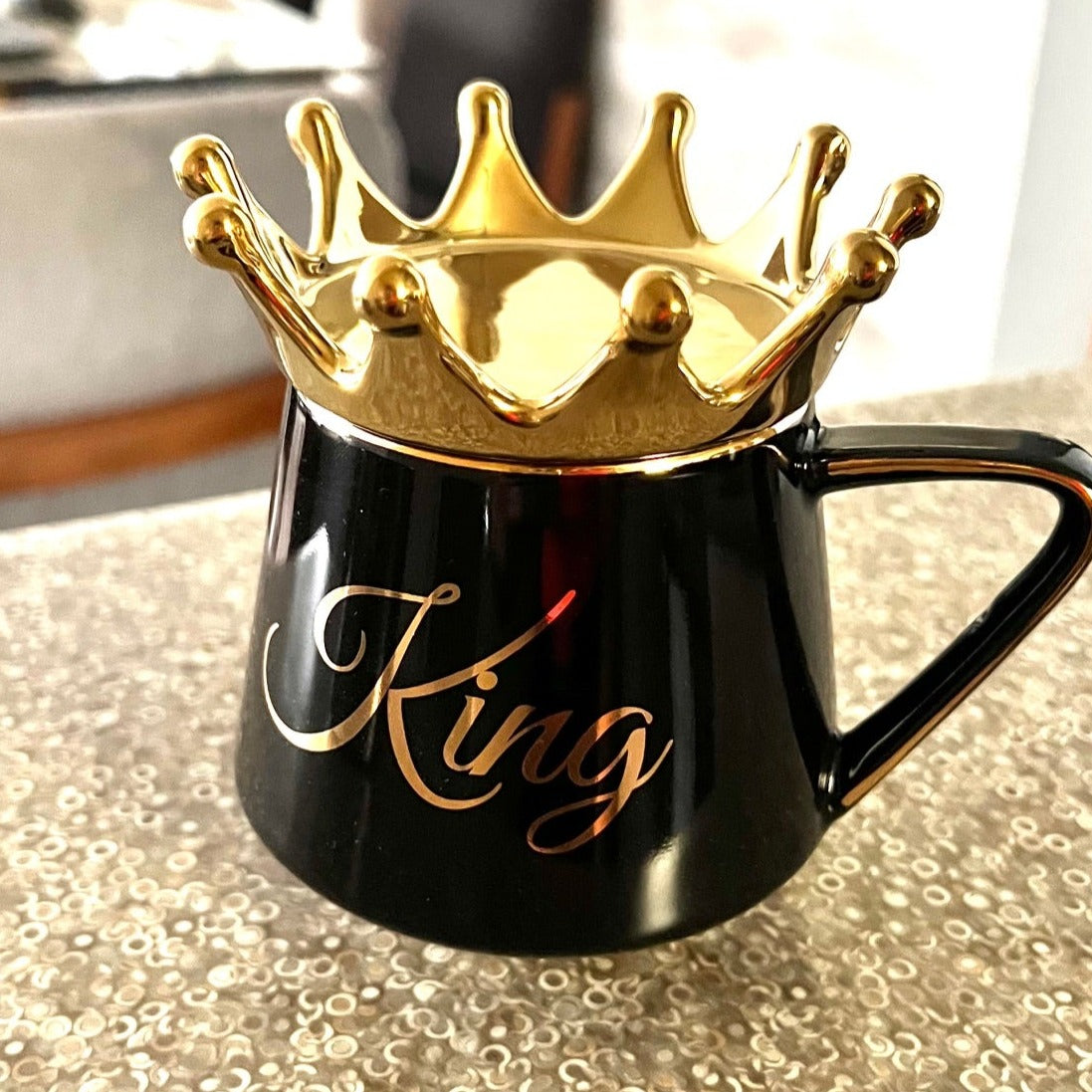 Taza King con Corona Dorada y Cucharita de Corona